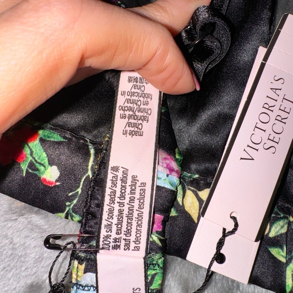 Victoria’s Secret 100% silk bralette lingerie top black bra floral L - Picture 4 of 4